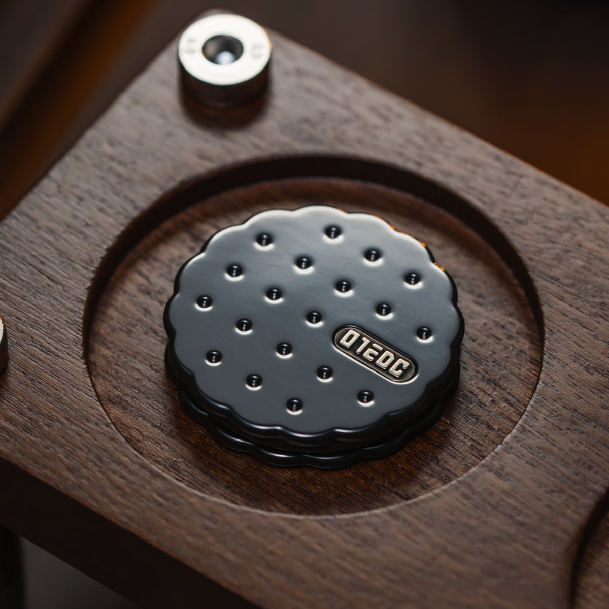01EDC Sandwich Cookie