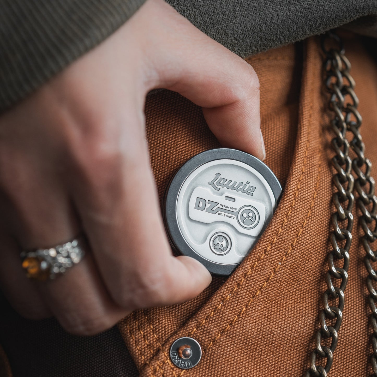 Lautie X DZ Showhand Haptic