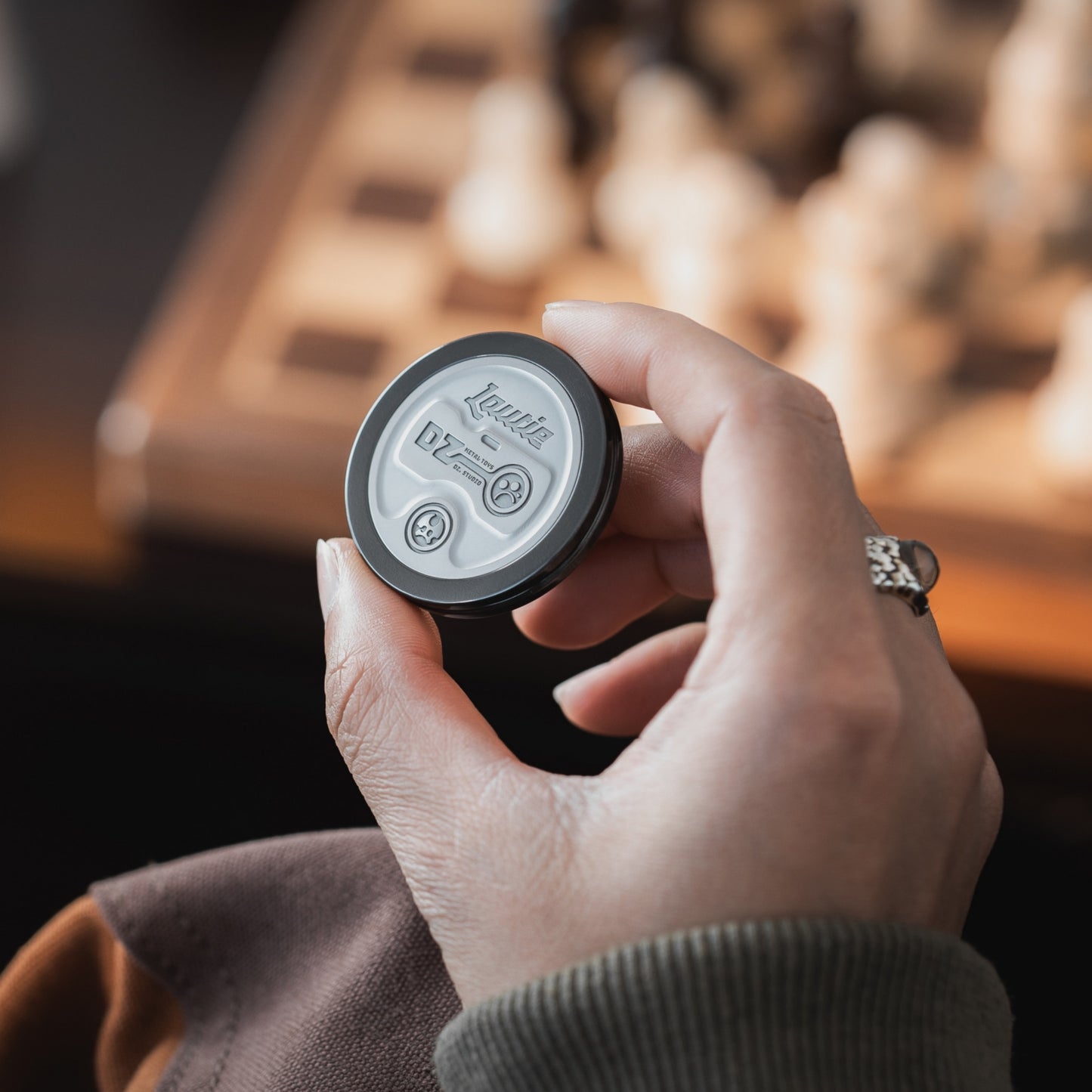 Lautie X DZ Showhand Haptic